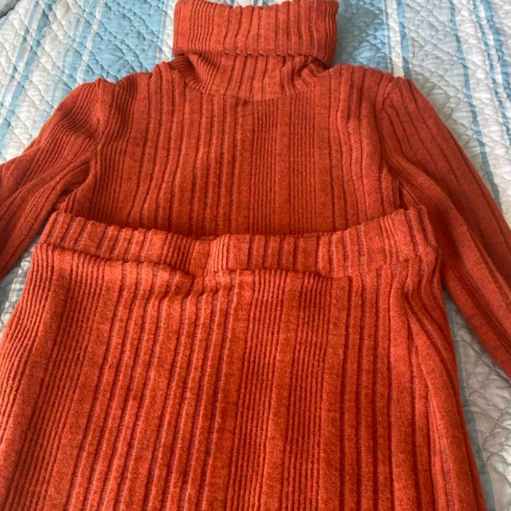 knit sweater top & skirt - Picture 3 of 16